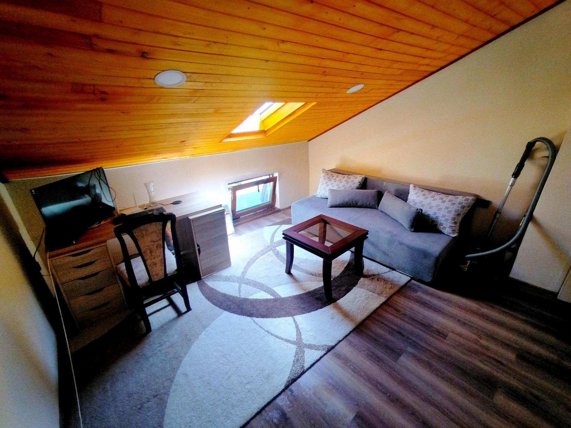 Low Budget Apartment With Breakfast Warna Zewnętrze zdjęcie